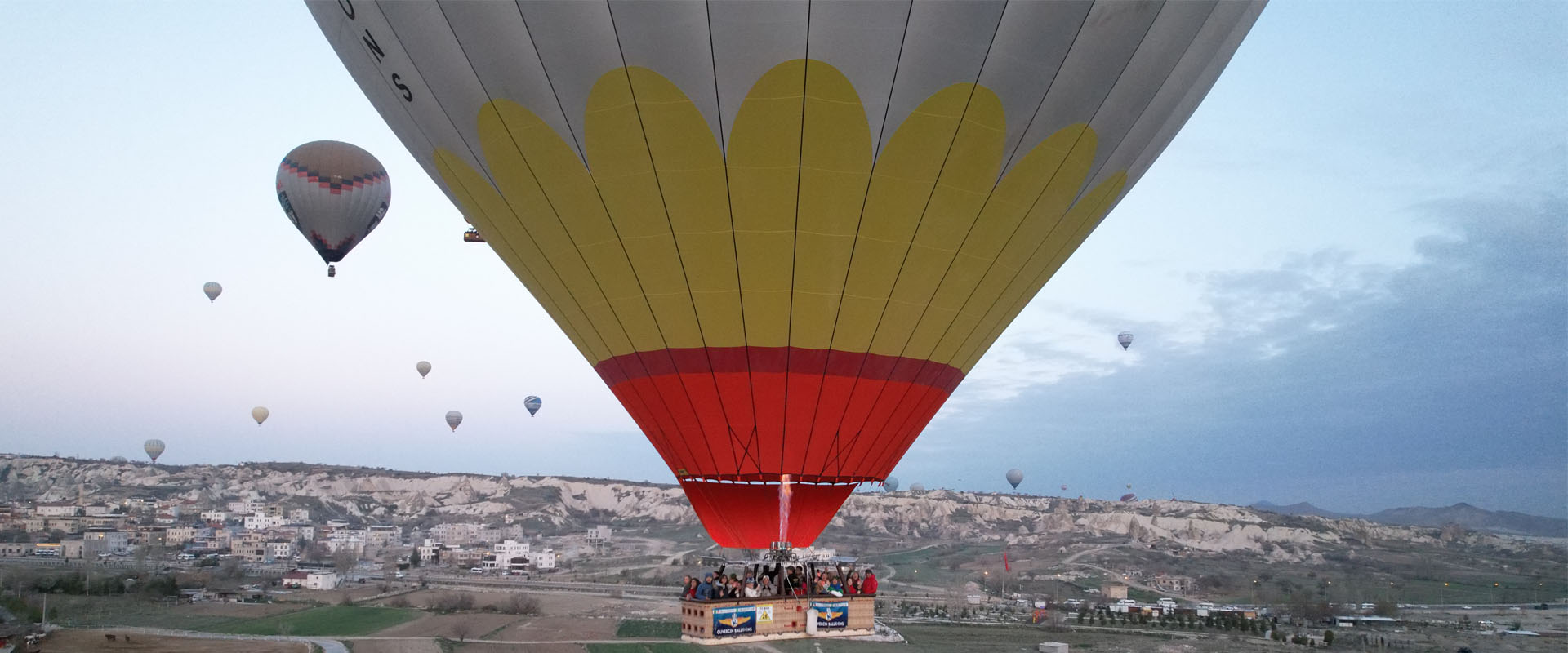 Luxury balloon flight sunrise